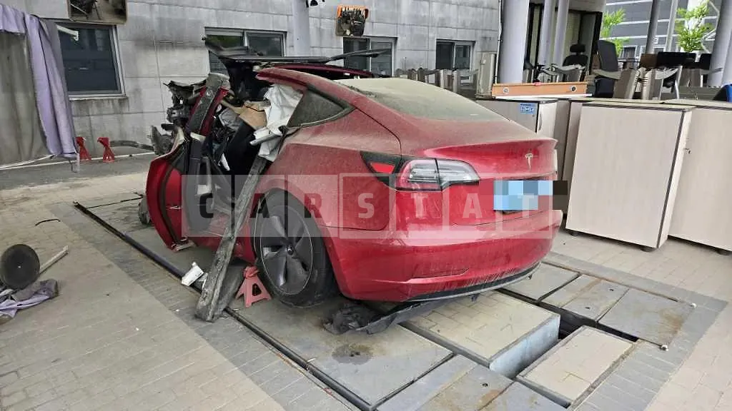 Photo 2 of 16: 2019 Tesla Model 3 Long Range — Korean insurance auction