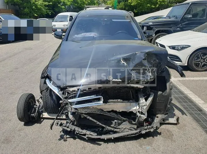 Photo 2 of 17: 2019 Mercedes-Benz C220 d, VIN WDDWF1EB0KR448011 — Korean insurance auction