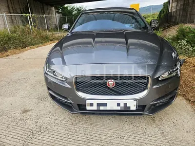 Photo 1 of 17: 2018 Jaguar XE 20d — Korean insurance auction