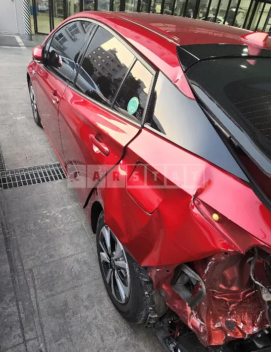 Photo 2 of 5: 2017 Toyota Prius, VIN JTDKARFP9H3062408 — Korean insurance auction