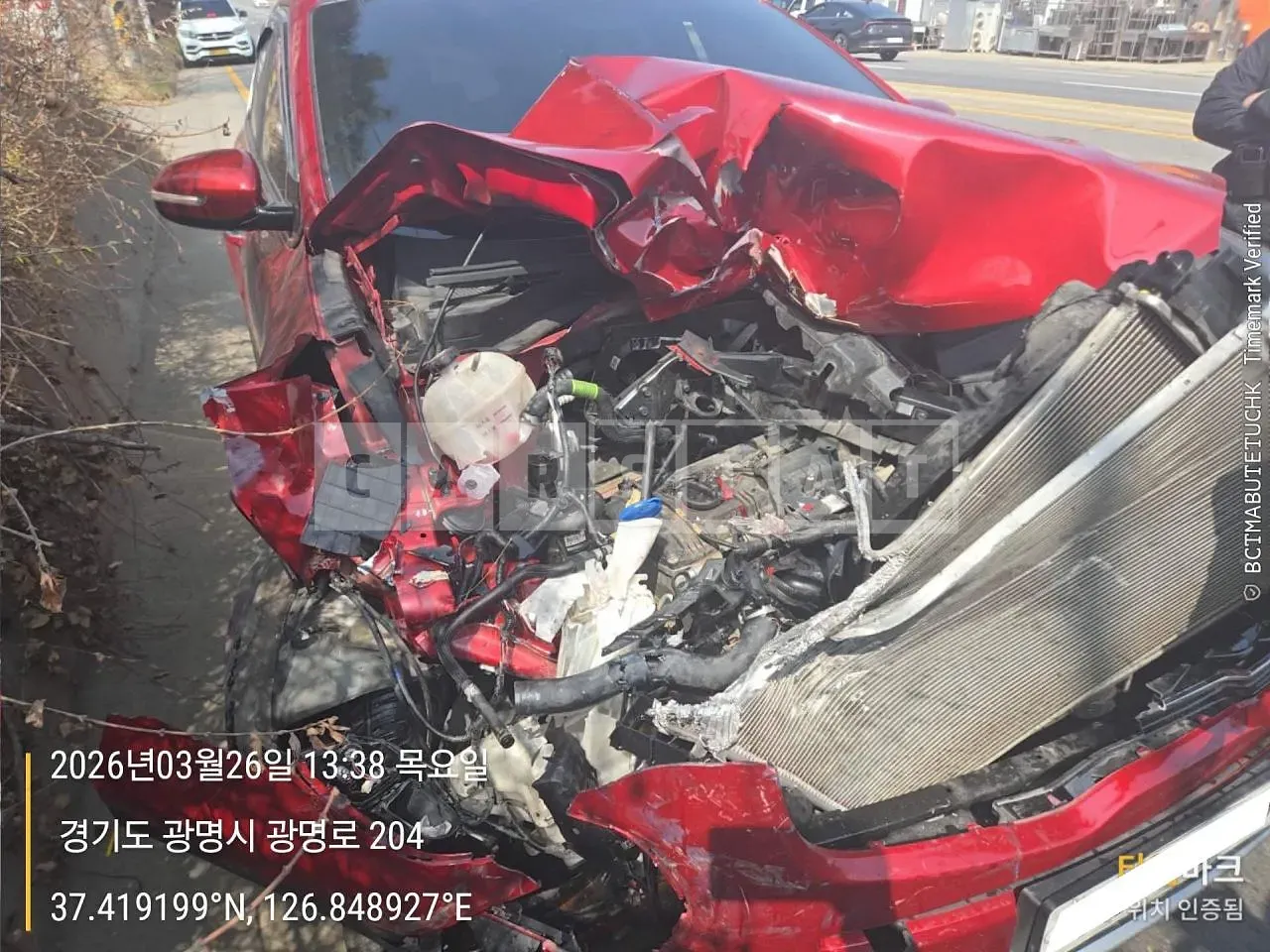 Photo 2 of 19: 2018 Kia Sportage, VIN KNAP781ABJK517146 — Korean insurance auction