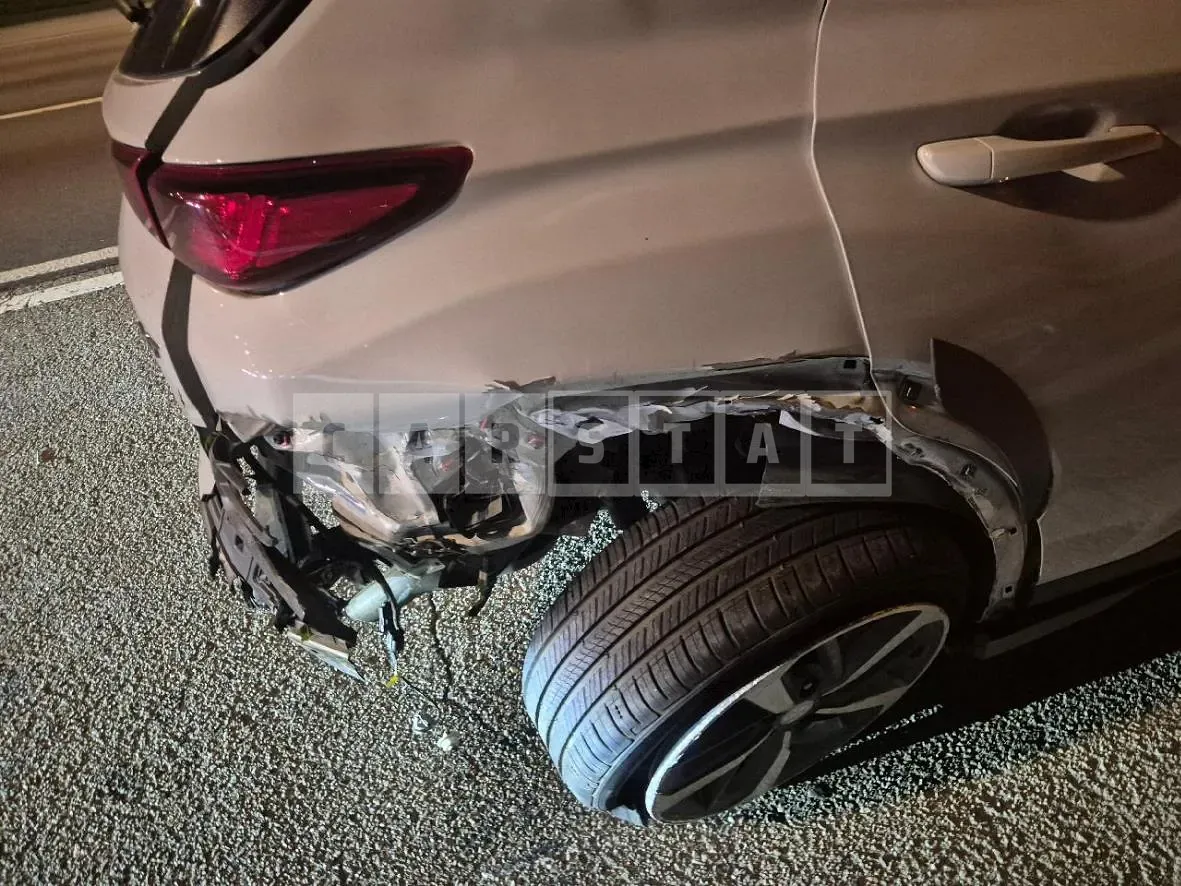 Photo 2 of 9: 2019 Hyundai Kona — Korean insurance auction