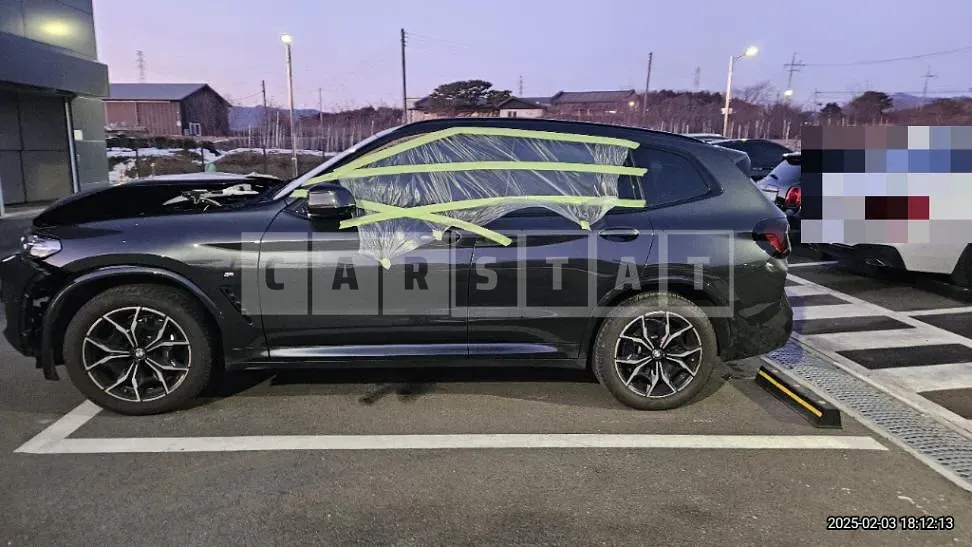 Photo 2 of 17: 2024 BMW X3 xDrive20i — Korean insurance auction