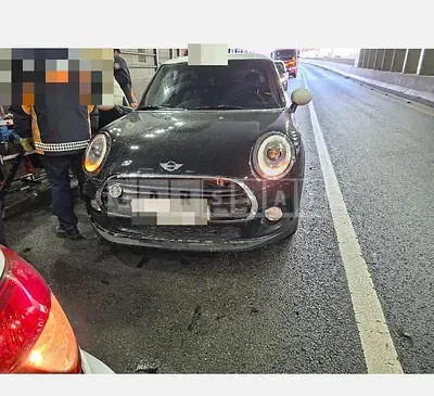 Photo 1 of 12: 2017 MINI Cooper D — Korean insurance auction