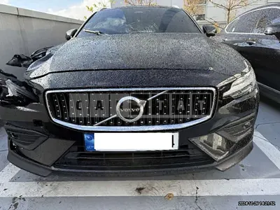 Photo 1 of 10: 2023 Volvo V60 CCB5 AWD — Korean insurance auction