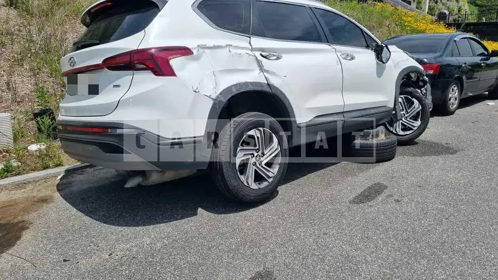Photo 2 of 12: 2021 Hyundai Santa Fe TM Gasoline 4WD — Korean insurance auction