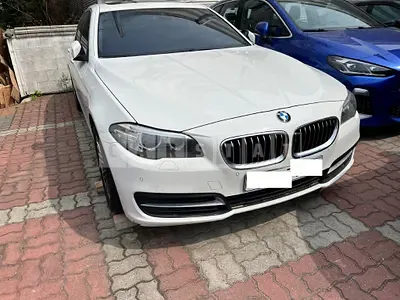 Photo 1 of 13: 2015 BMW 520d, VIN WBA5E5105FG065507 — Korean insurance auction