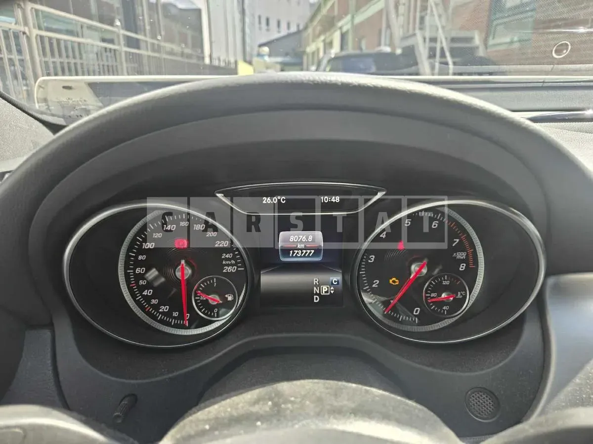 Photo 2 of 15: 2019 Mercedes-Benz GLA250 4Matic — Korean insurance auction