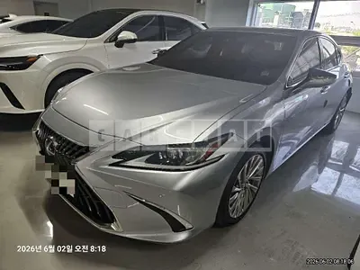 Photo 1 of 27: 2023 Lexus ES300h — Korean insurance auction