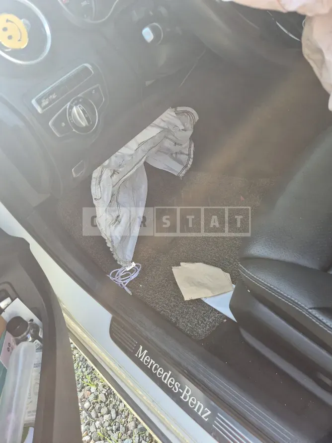 Photo 2 of 7: 2018 Mercedes-Benz C220 d 4Matic — Korean insurance auction