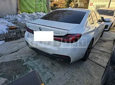 Photo 1 of 36: 2022 BMW 530i xDrive — Korean insurance auction
