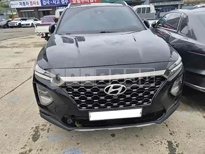Photo 1 of 17: 2019 Hyundai Santa Fe, VIN KMHS381ABLU266546 — Korean insurance auction