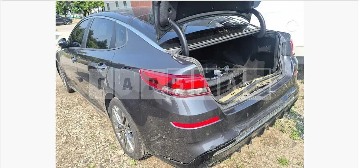 Photo 2 of 6: 2019 Kia K5 — Korean insurance auction