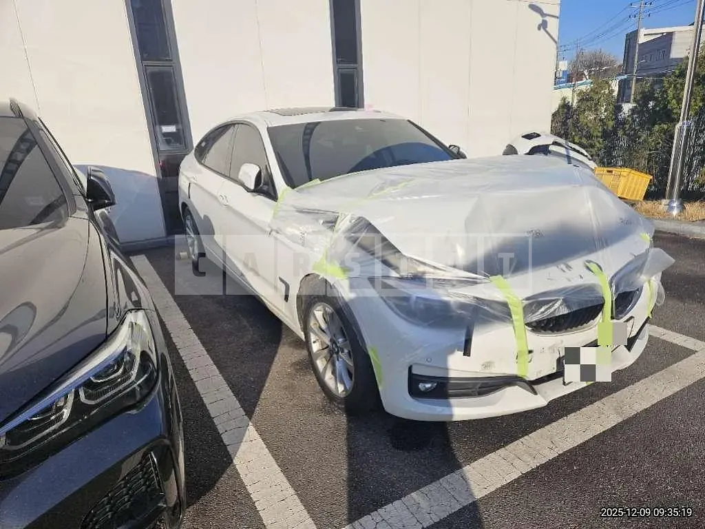 Photo 2 of 20: 2017 BMW 320d GT xDrive — Korean insurance auction