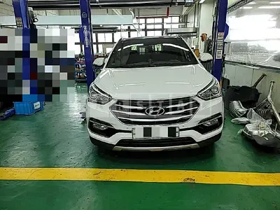 Photo 1 of 9: 2015 Hyundai Santa Fe, VIN KMHSW81UBGU568766 — Korean insurance auction