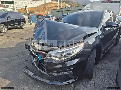 Photo 1 of 13: 2018 Kia K5, VIN KNAGW417GKA309862 — Korean insurance auction