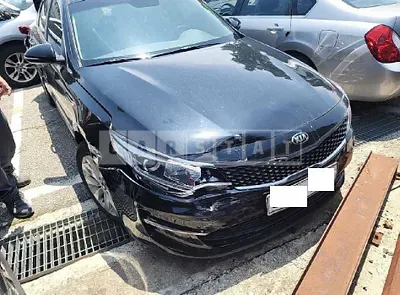 Photo 1 of 17: 2017 Kia K5 2.0 Gsl — Korean insurance auction