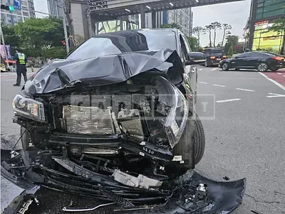 Photo 1 of 7: 2019 Kia Carnival, VIN KNAMC81ABKS462820 — Korean insurance auction
