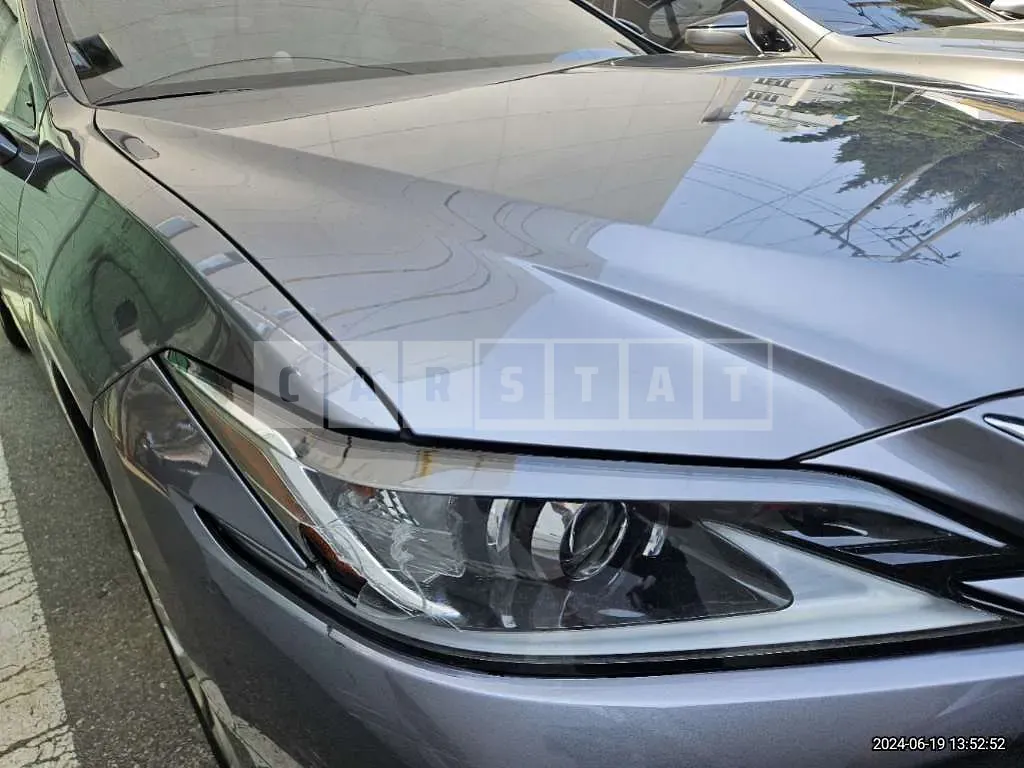 Photo 2 of 18: 2021 Lexus ES300h, VIN JTHBA1C13M2002785 — Korean insurance auction
