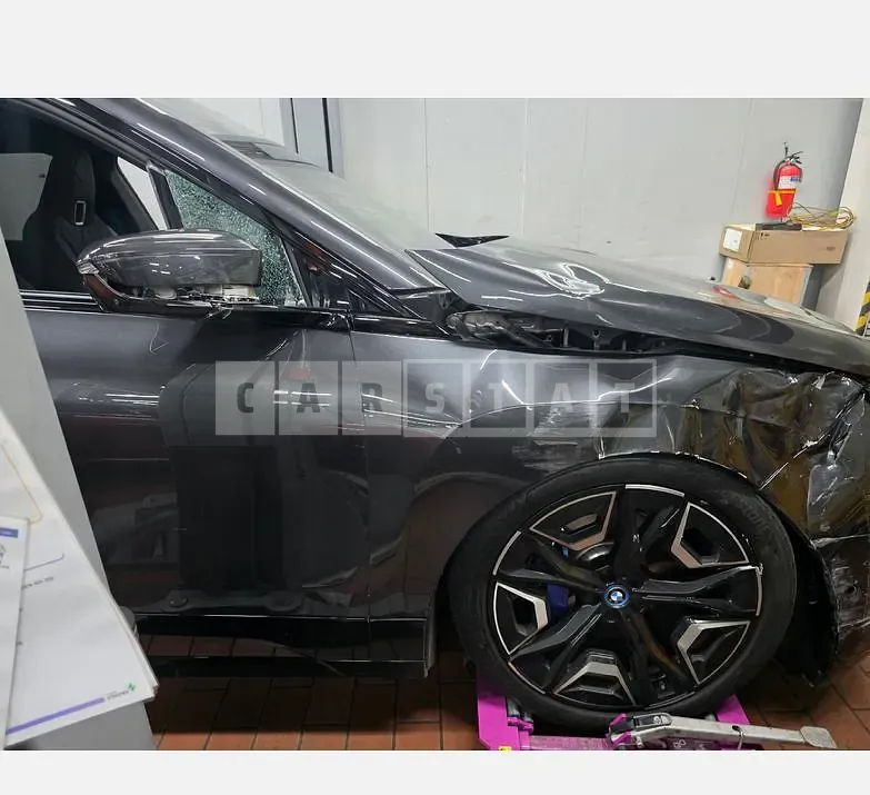 Photo 2 of 43: 2024 BMW iX xDrive50 — Korean insurance auction