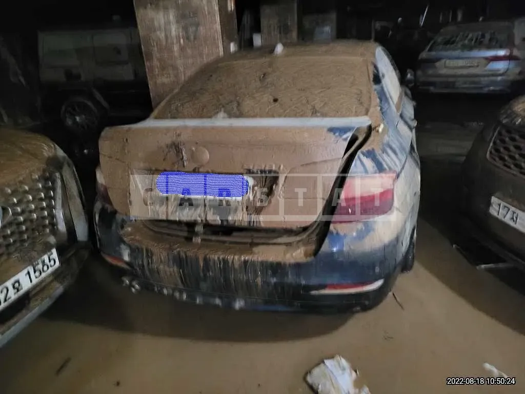 Photo 2 of 5: 2015 BMW 528i, VIN WBA5A5100FGT89573 — Korean insurance auction