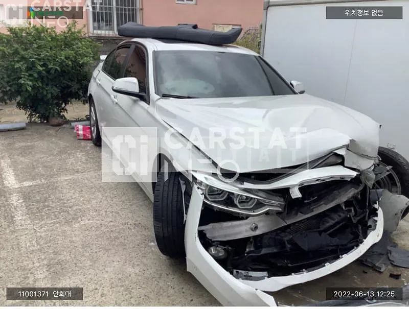 Photo 2 of 17: 2016 BMW 320d, VIN WBA8C5100GK636371 — Korean insurance auction