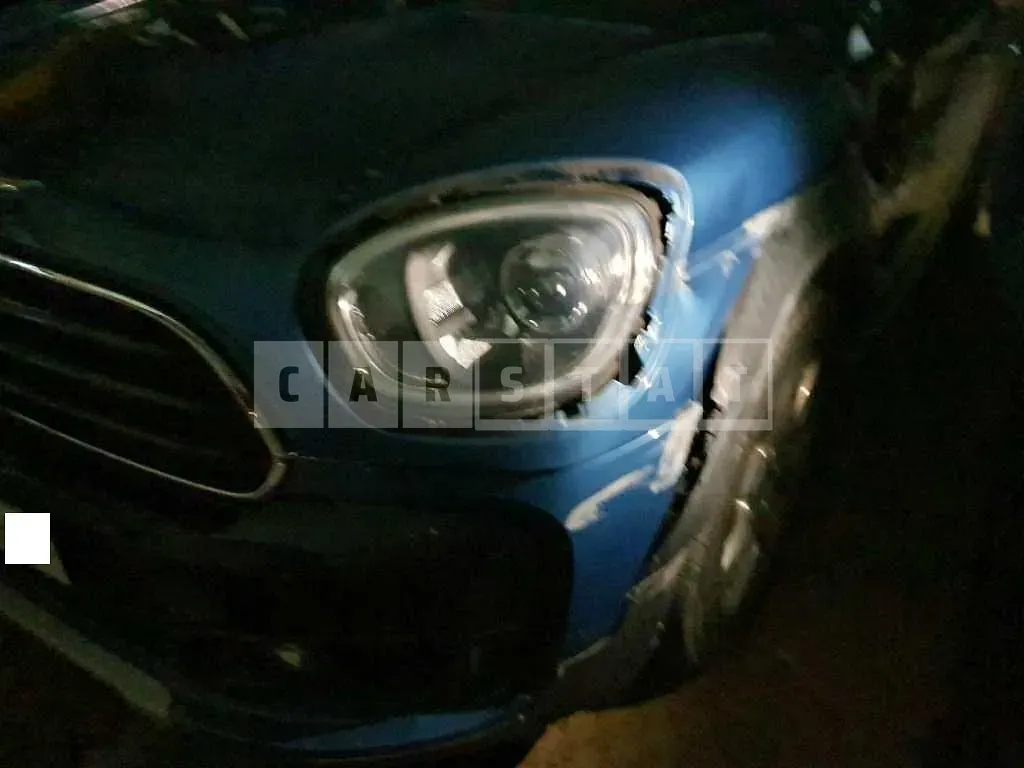 Photo 2 of 19: 2018 MINI Cooper D Countryman ALL4, VIN WMWYU110XJ3E83847 — Korean insurance auction