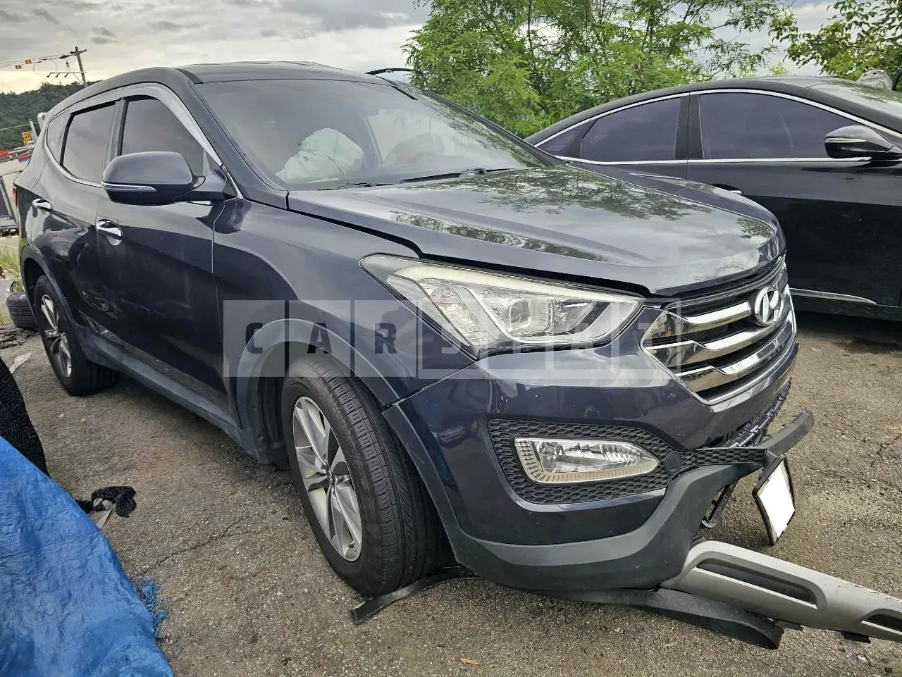 Photo 2 of 19: 2015 Hyundai Santa Fe, VIN KMHSU81UBFU447091 — Korean insurance auction