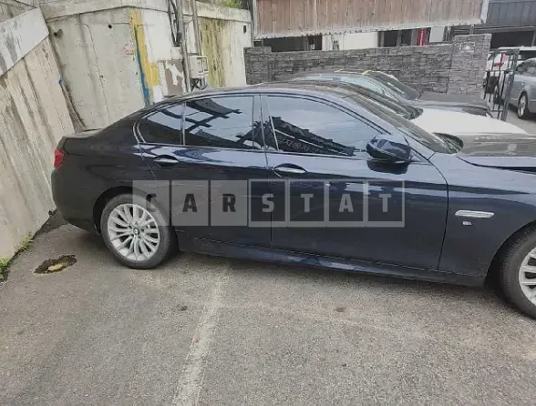 Photo 2 of 9: 2016 BMW 520d xDrive, VIN WBA5E710XGG156320 — Korean insurance auction