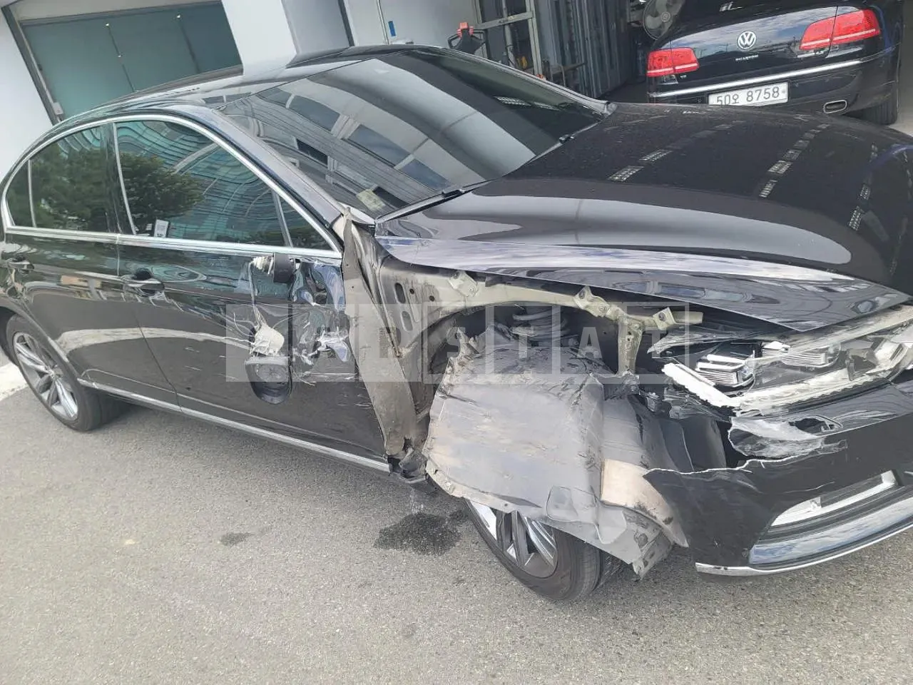 Photo 2 of 41: 2018 Volkswagen Passat GT 2.0 TDI, VIN WVWZZZ3CZJE121426 — Korean insurance auction
