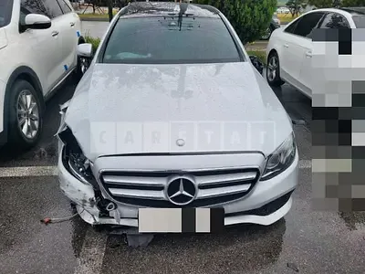 Photo 1 of 15: 2016 Mercedes-Benz E300 — Korean insurance auction