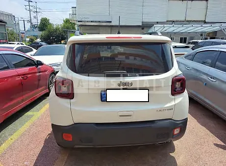 Photo 2 of 6: 2021 Jeep Zip Renegade 2.4 FWD, VIN 1C4NJCDBXMPM69075 — Korean insurance auction