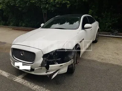 Photo 1 of 19: 2015 Jaguar XJ 3.0d, VIN SAJAA222XFNV83315 — Korean insurance auction