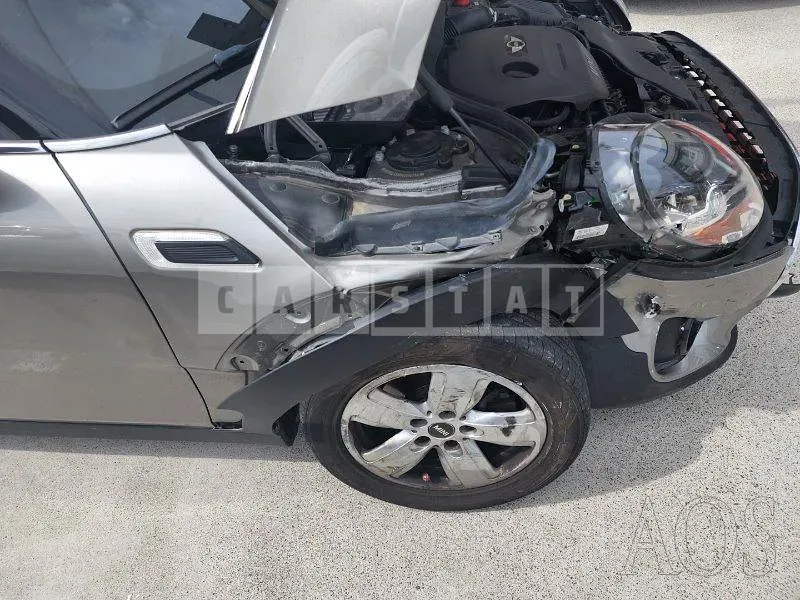 Photo 2 of 15: 2018 MINI Cooper Clubman, VIN WMWLN5109J2G10754 — Korean insurance auction