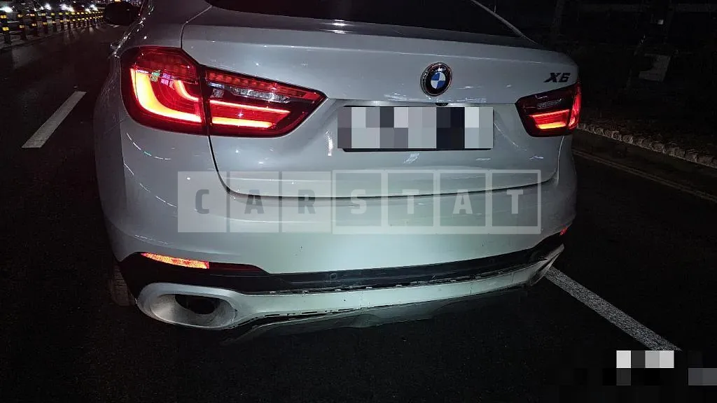 Photo 2 of 9: 2015 BMW X6 xDrive30d — Korean insurance auction