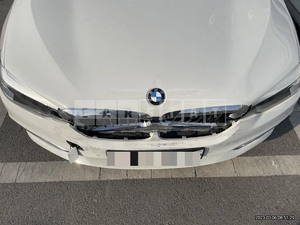 Photo 2 of 26: 2018 BMW 520i, VIN WBAJK7102JBP72640 — Korean insurance auction