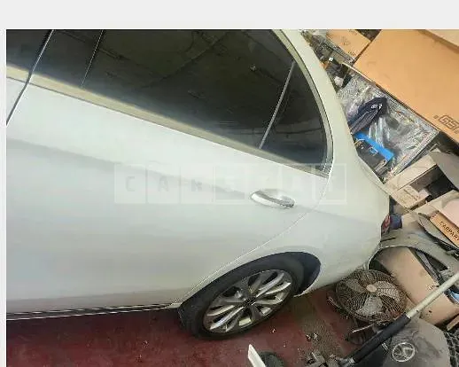 Photo 2 of 9: 2018 Mercedes-Benz E300 4Matic — Korean insurance auction