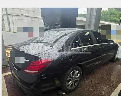 Photo 1 of 24: 2017 Mercedes-Benz C200 — Korean insurance auction