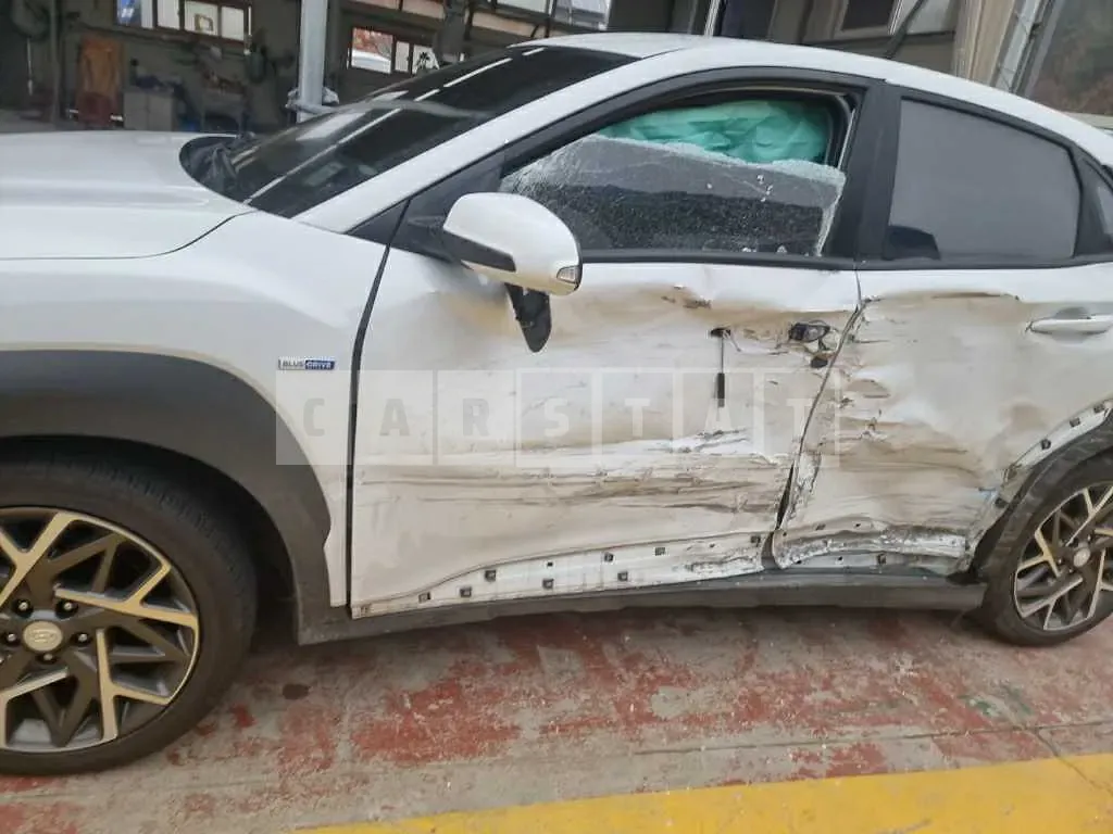 Photo 2 of 10: 2020 Hyundai Kona, VIN KMHK281EGLU028879 — Korean insurance auction