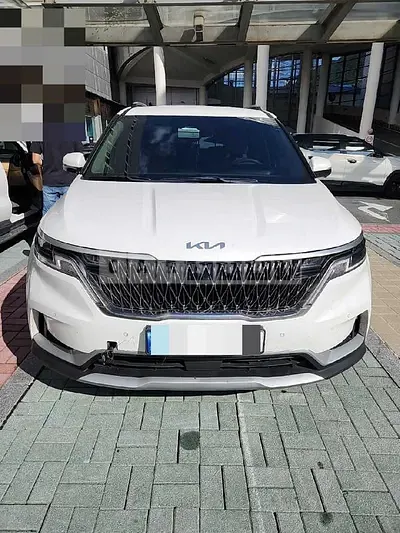 Photo 1 of 13: 2023 Kia Carnival 2.2 — Korean insurance auction