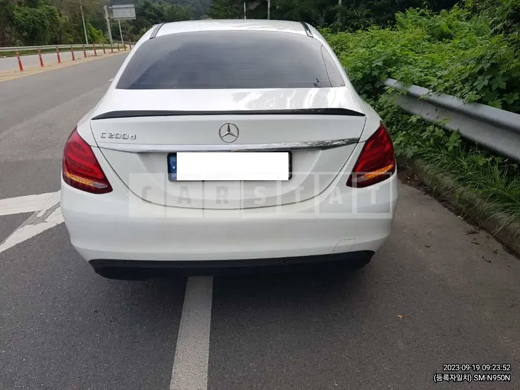 Photo 2 of 6: 2016 Mercedes-Benz C 200d, VIN WDDWF3HB0GF299132 — Korean insurance auction