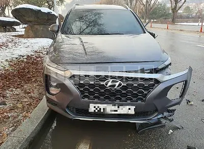 Photo 1 of 35: 2019 Hyundai Santa Fe, VIN KMHS381ABKU134930 — Korean insurance auction