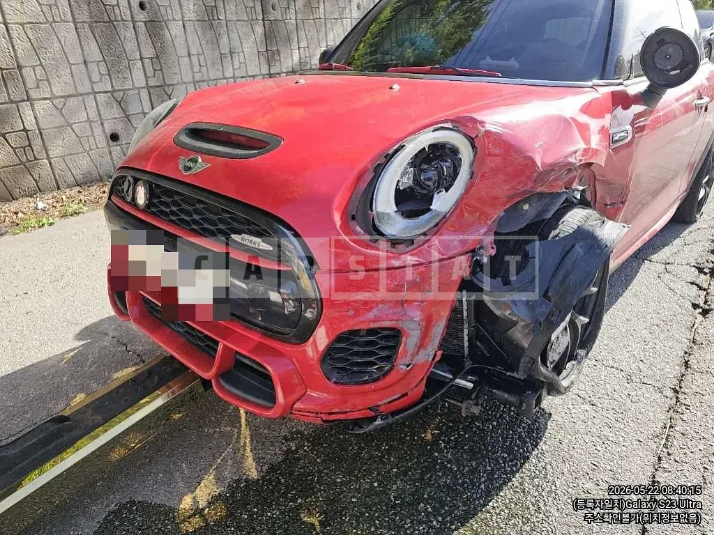 Photo 2 of 5: 2015 MINI Mini-John Cooper Works — Korean insurance auction