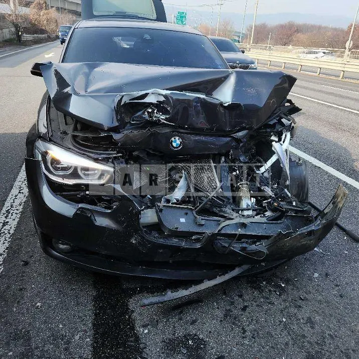 Photo 2 of 6: 2015 BMW Gran Turismo — Korean insurance auction