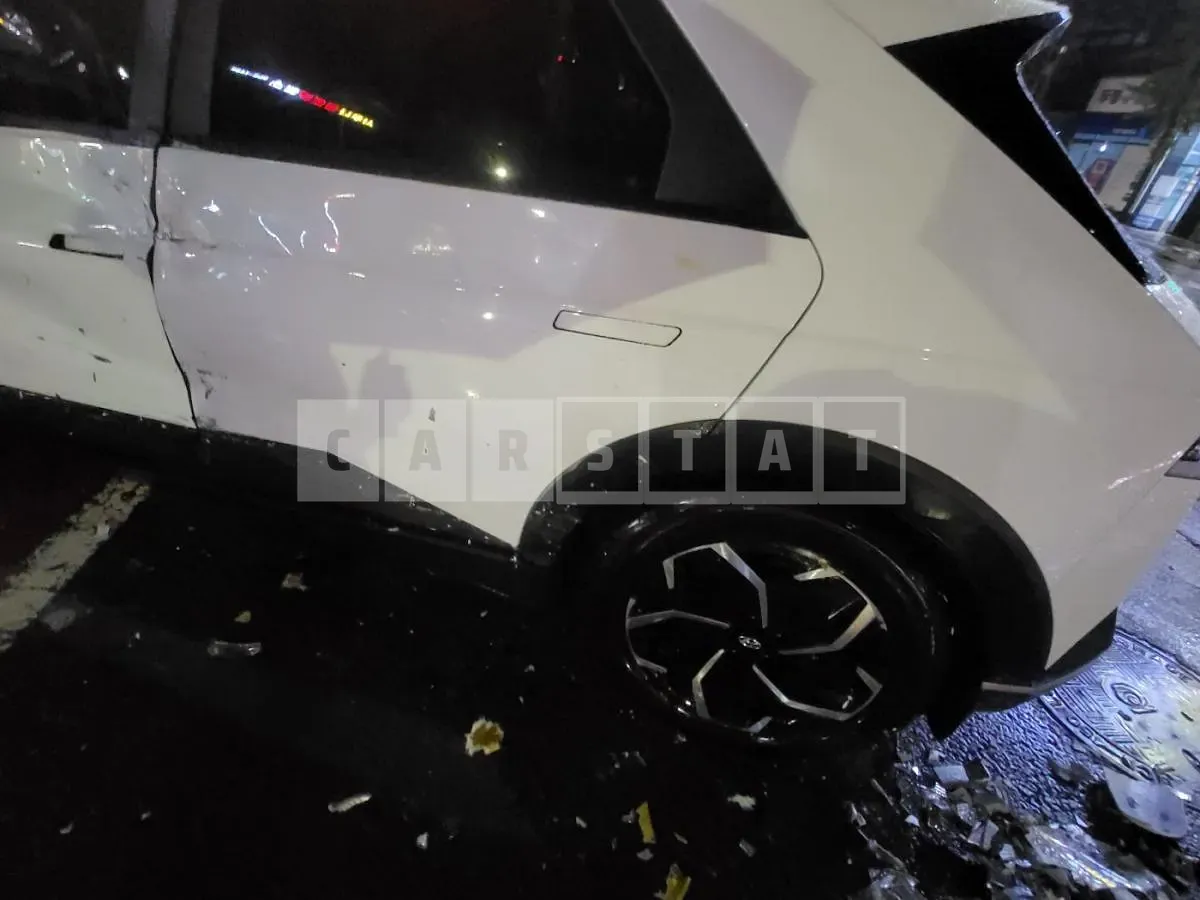 Photo 2 of 5: 2023 Hyundai IONIQ 5 Electric Car — Korean insurance auction