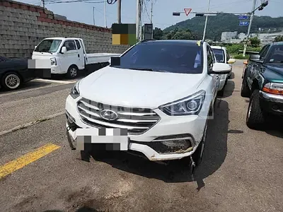 Photo 1 of 39: 2016 Hyundai Santa Fe DM 4WD, VIN KMHSW81UDGU691140 — Korean insurance auction