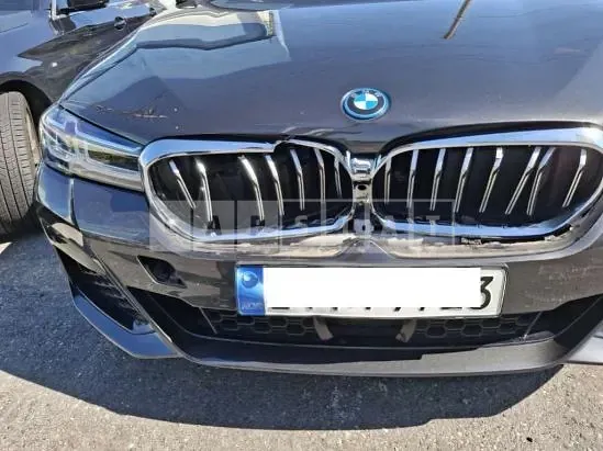 Photo 2 of 19: 2023 BMW 530e — Korean insurance auction