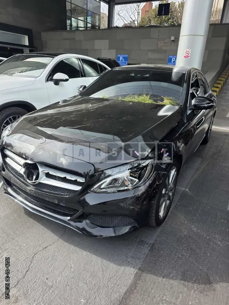 Photo 2 of 9: 2018 Mercedes-Benz C220 d — Korean insurance auction