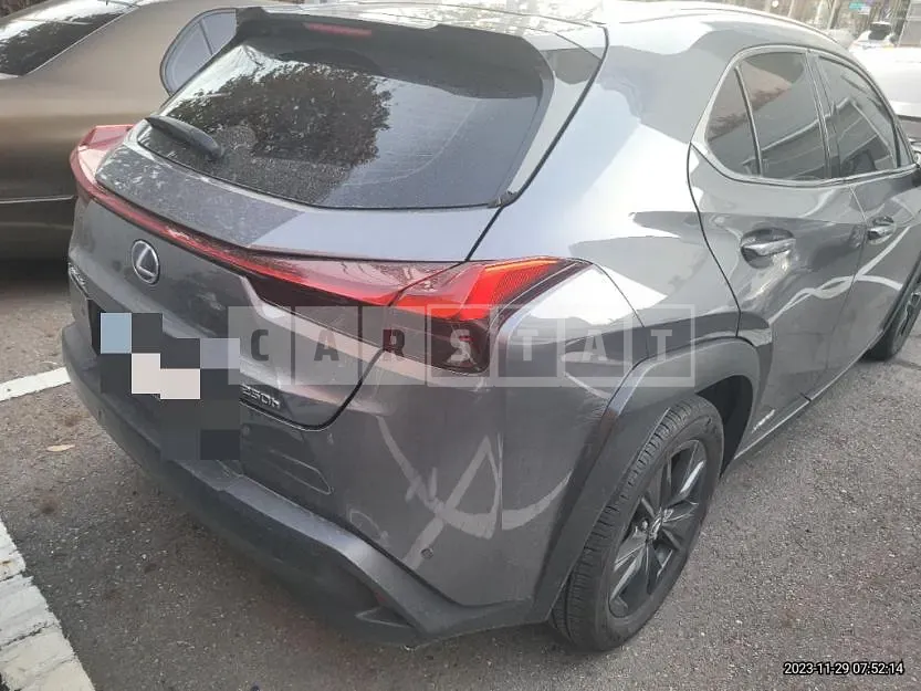 Photo 2 of 17: 2019 Lexus UX250h, VIN JTHY6JBHXK2026749 — Korean insurance auction