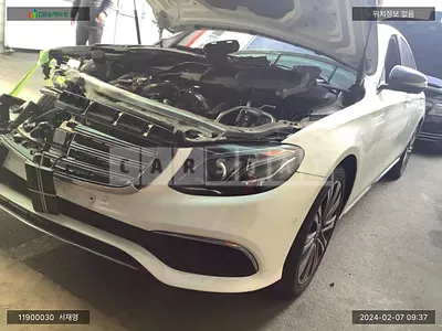 Photo 1 of 21: 2018 Mercedes-Benz E400 4Matic, VIN WDDZF6GB5JA390045 — Korean insurance auction